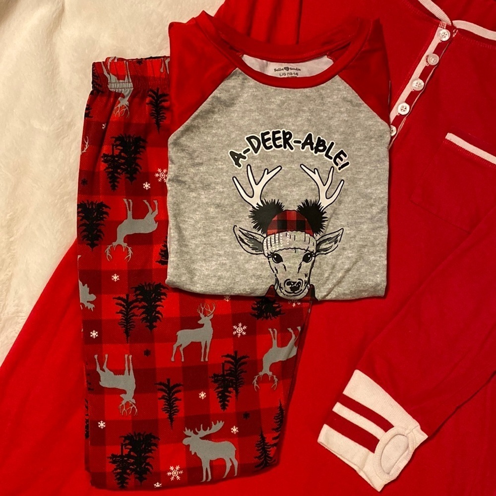 🎈$10 add. New Kids PJ set. Large